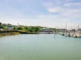 Superb Seafront Studio