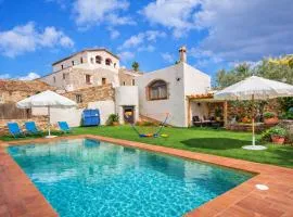 Catalunya Casas Captivating Villa in the Vineyard close to Sitges