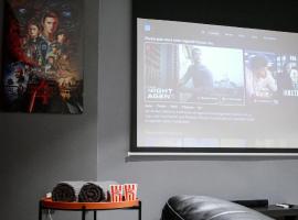 Suite CinéRoom à 25 min de Paris, hotel a Franconville