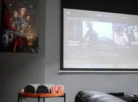 Suite CinéRoom à 25 min de Paris