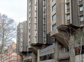 STG Hotel Oxford Street - formerly St Giles London Hotel, hotel di London