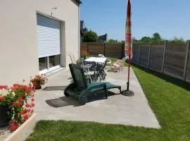 Bright house in Hirel near beach and activities