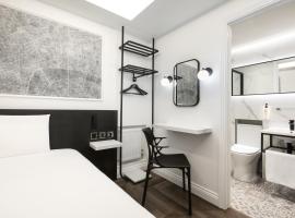 STG Hotel Oxford Street - formerly St Giles London Hotel: Londra'da bir otel