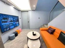 a云颂LOFT轻奢民宿8人房天安门故宫地铁工体三里屯店