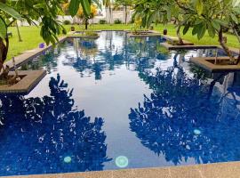 Lomalagi Luxury Apartments 3 Bedroom x 7 Guests Deluxe, Hotel in Nadi