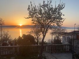 Apartment Marino、セニのホテル