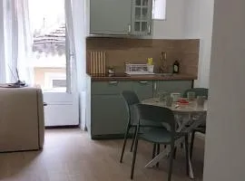 La casetta di Tommy e Vitto in pieno centro a Sanremo bilocale 4 posti letto