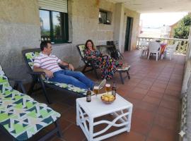 Precioso chalet cerca de la playa de Samil, hotel em Vigo
