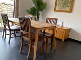 Woning met 4 slaapkamers, hotel a Zelzate