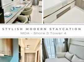 Stylish Modern Staycation-1BR Condo with Pool view near MOA-Shore3 Tower4