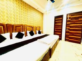 Hotel Embassy - 250 Mtrs Near Golden Temple, hotel di Amritsar