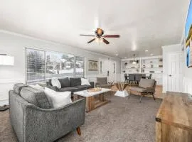Private Indoor Pool and HT - Sleeps 16 - Game Room