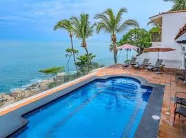 Ocean Front Villa - Private Pool and Ocean Access
