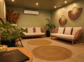 Bali Hotel Adults Only Isla Verde, a Trademark by Wyndham: San Juan şehrinde bir otel