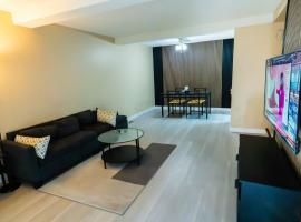 Charming 2-Bedroom House in Central Calgary, Hotel in Calgary