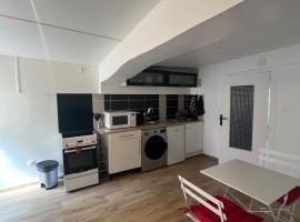 Côté sud, Hotel in Boyer