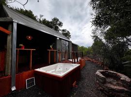 Mountain Spa Lodge luxury tent resort, Hotel in Hartbeespoort