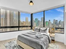 Beautiful Miami Apt Pool & Beach for 3 Guests