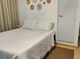 Studio Apt in Añasco Beach 15min drive to Rincon – hotel w mieście Añasco