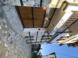 Апартхотел "Старият Град" в етнографски комплекс