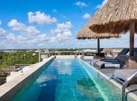 Narai 2BR Rooftop Pool & Jacuzzi