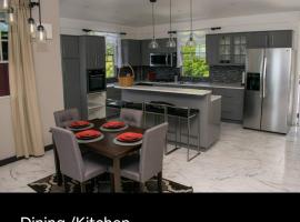 Nature Isle Luxury Vacation Rentals, hotel em Canefield