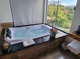 Chalé com vista para montanhas, hidro e piscina em Socorro - Refúgio Campestre - Beija-flor