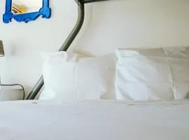 Help Yourself Hostels - Restelo