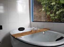 Chalé Studio Haven, microcasa com Mezanino e banheira