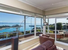 Seaside Manor - Harbour Views, Nelson Waterfront!