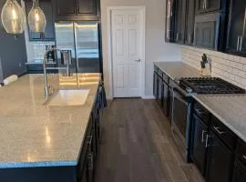 A perfect Arizona getaway in Dove Mountain w heated pool & gated community