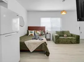 Miami Stylish Studio Next to Wynwood & Downtown