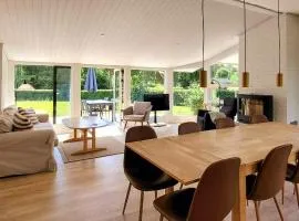 Summer House With Big Canoo Near Sminge Lake