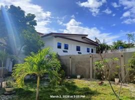 Chief's Villa Dormitory with Kitchenette -Free Cooking โรงแรมในMalapascua Island