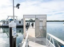 Waterscape Floating Apartment