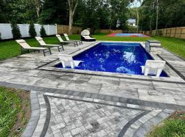 Hamptons Tiana Bay Oasis – hotel w mieście Hampton Bays