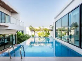 Movenpick Residences 3-Bedroom Pool Villa Beach Access, Na Jomtien Pattaya