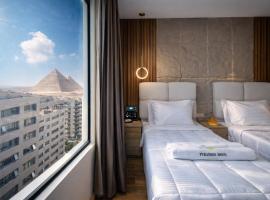 The New Pyramids Moon Tower, Hotel in Kairo