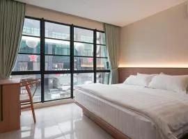 Green Hotel