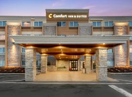 Comfort Inn & Suites Tigard near Washington Square، فندق في تيغارد