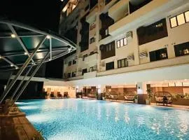 Furnished Family Condo Near IT Park and Waterfront With Pool, Wifi, Gym Access