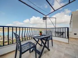 Penthouse by the Sea With Għadira Bay Views