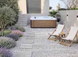 La Parenthèse Provençale, Cozy studio avec Jacuzzi, hotel din Barbentane