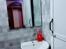 Studio Apartment, hotel a Juja