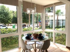 Esmeralda Apartment, hotel din Albir