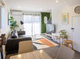 Charming 2-Bedroom Apartment - 2 BR, 1 Bath