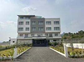 Hotel The Rajaji Restaurant and Rooms