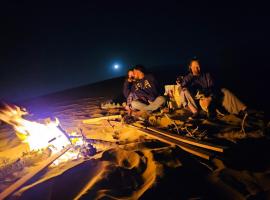 Shambala Hostel, hotel in Huacachina