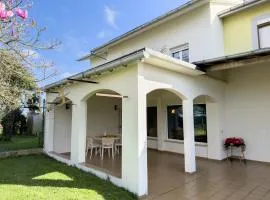 CINTHA Casa para 8 junto al Golf de Luarca