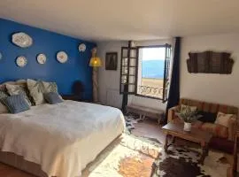 Suite La Chabraïre -Elégante et calme pour 2prs au coeur du village avec terrasse